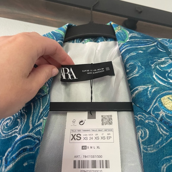 NWT silky and colorful lightweight Zara blazer size XS - Picture 2 of 2